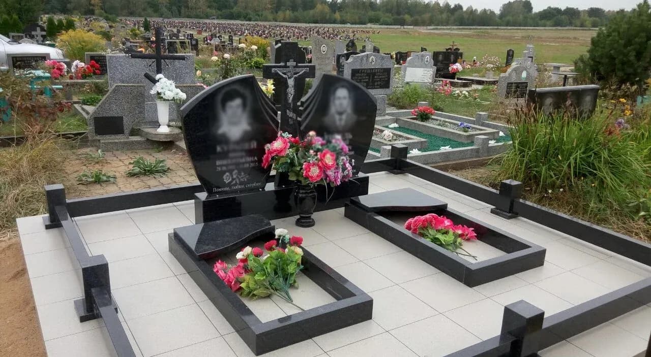 Благоустройство могилы с двойным памятником
