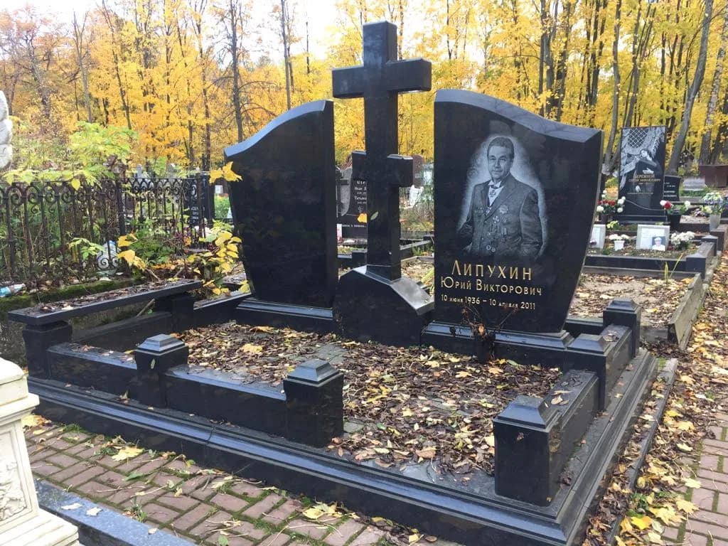 Комплексное благоустройство могилы